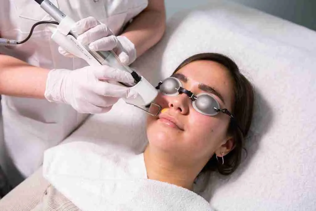 Elektrische epilatie bij Dermavita Huidtherapie Zaandam